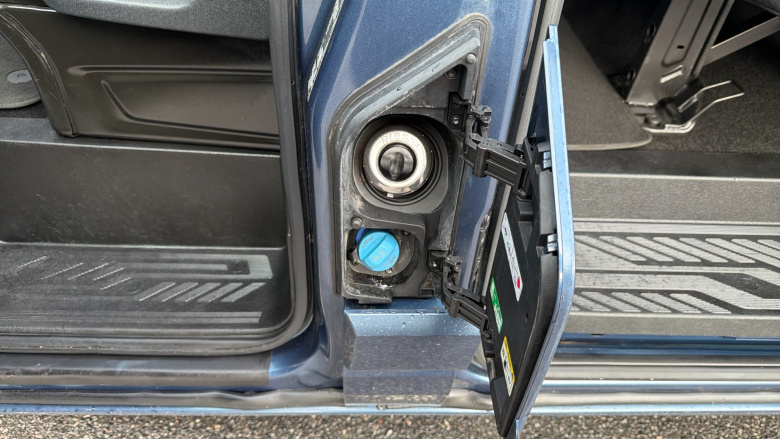 Ford Transit Custom 300 L2 Diesel Fwd 2.0 EcoBlue 130ps Low Roof D/Cab Limited Van